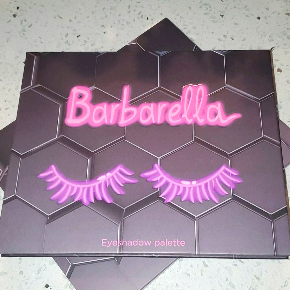 BEEBEAUTY LONDON BARBARELLA EYESHADOW PALETTE
